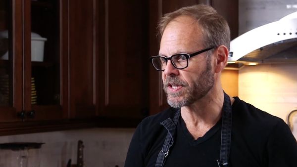 William Shatner's Brown Bag Wine Tasting - Alton Brown: Celebrity Chef