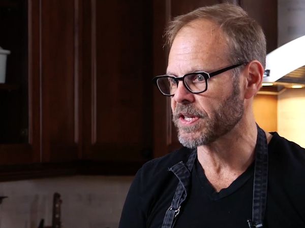 William Shatner's Brown Bag Wine Tasting - Alton Brown: Celebrity Chef
