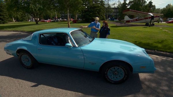 My Classic Car - Alaska Midnight Sun Cruise-In, Solar Panel & Controller Deltran