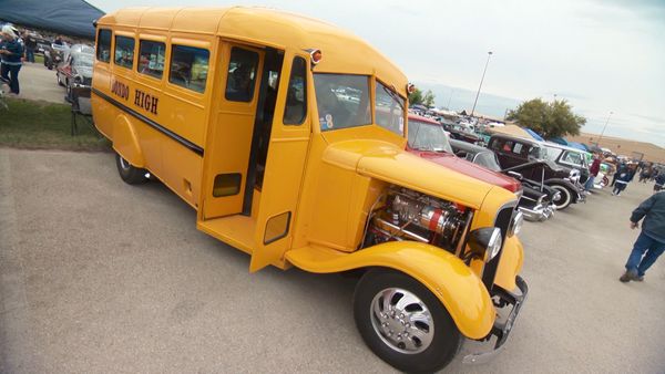My Classic Car - Lonestar Roundup New Audio Gear for Classics (Custom Autosound)