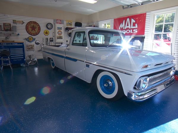 My Classic Car - Truckin' in the Music City