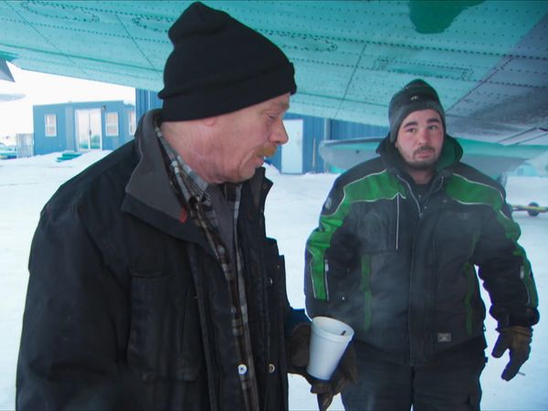 Ice Pilots - Power Crash