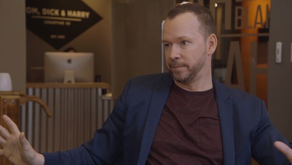 Wahlburgers - Donnie Draper