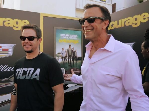 Wahlburgers - Drama Meets Drama