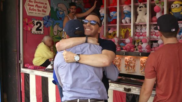 Wahlburgers - New Kids On The Boardwalk
