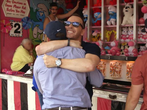 Wahlburgers - New Kids On The Boardwalk