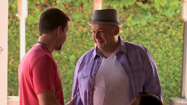 Wahlburgers - Matchmaker Mark