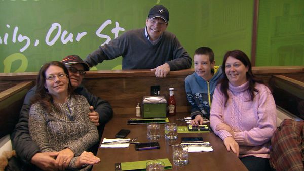 Wahlburgers - Grand Opening, Eh?