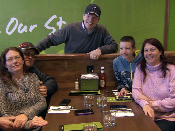 Wahlburgers - Grand Opening, Eh?