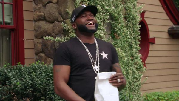 Wahlburgers - Wedding Bliss & Big Papi Hits