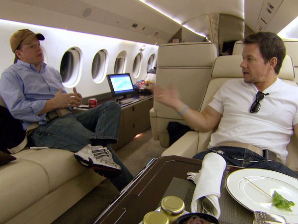 Wahlburgers - Baby Knows Best