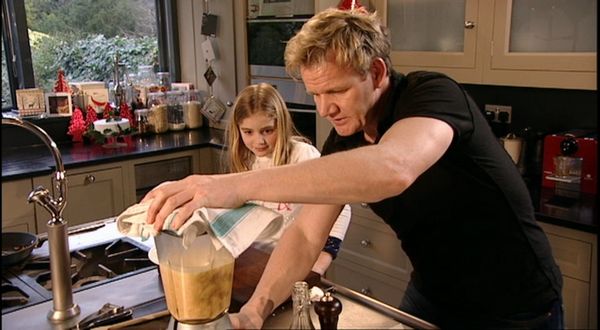 Gordon Ramsay's Ultimate Christmas - Stuff the Turkey!