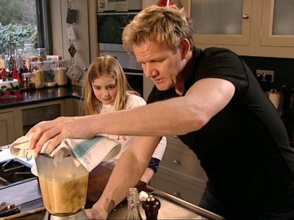 Gordon Ramsay's Ultimate Christmas - Stuff the Turkey!
