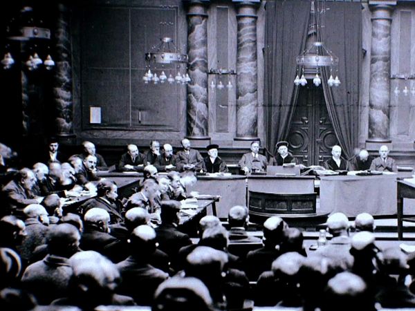 Crimes That Made History - Crimes That Made History
