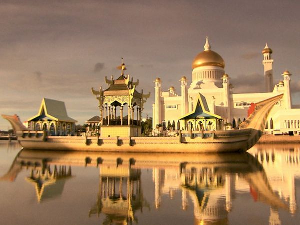 Asia's Monarchies - Brunei: The Last Absolute Monarch
