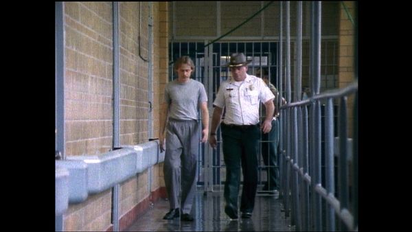 Unsolved Mysteries with Dennis Farina - Episode: 18