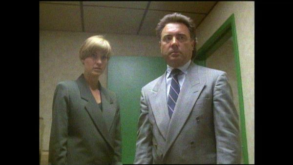 Unsolved Mysteries with Dennis Farina - Episode: 22