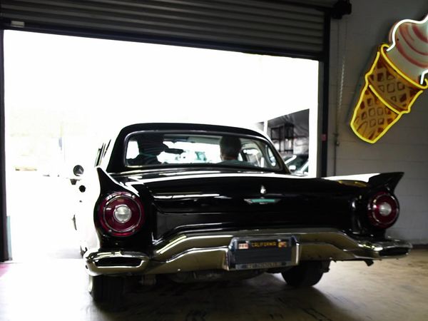 Car Hunters - Style for Miles