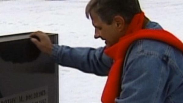 It's A Miracle - 304: Winds Bring an Angel; Miracle on Flight 1815; Dog Overboard