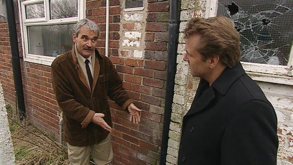 Homes Under The Hammer - Episode 24