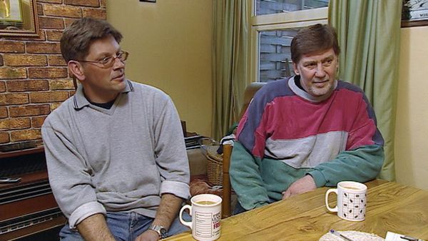 Homes Under The Hammer - Episode 13