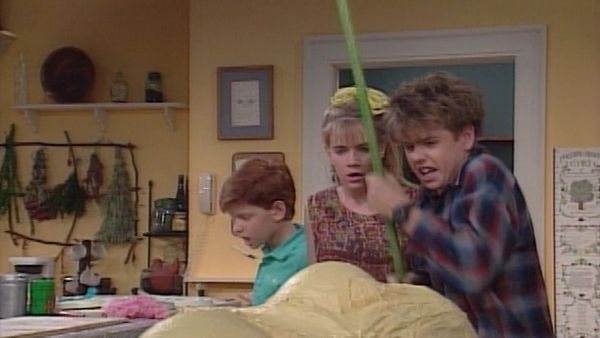 Clarissa Explains It All - Clarissa Makes A Cake