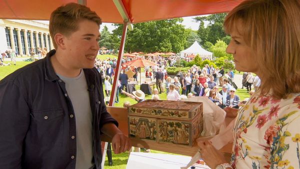 Antiques Roadshow UK - Caversham 2