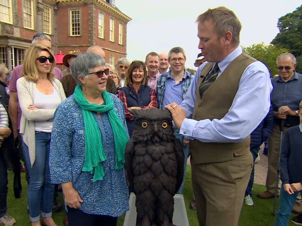 Antiques Roadshow UK - Hanbury Hall 2