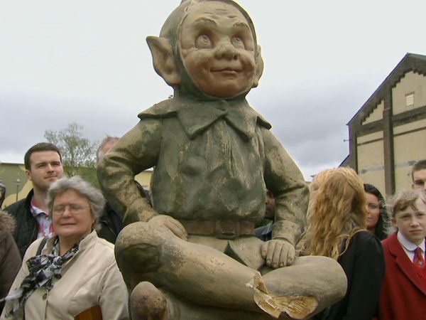 Antiques Roadshow UK - Farnborough 2