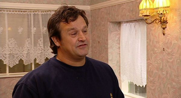 Homes Under The Hammer - Episode 9