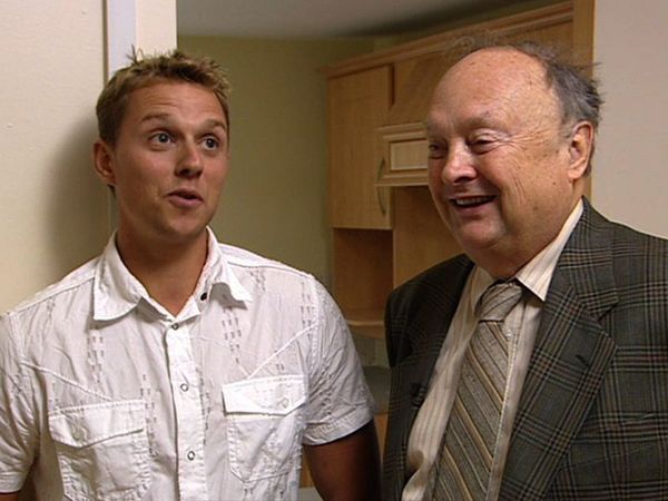 Homes Under The Hammer - Episode 13