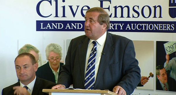 Homes Under The Hammer - Episode 16
