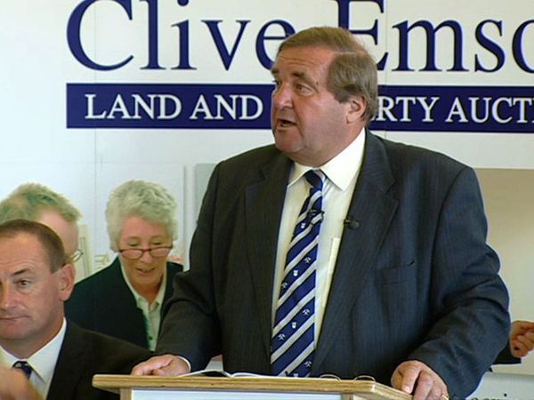 Homes Under The Hammer - Episode 16