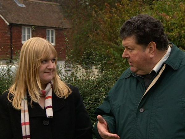 Homes Under The Hammer - Episode 13