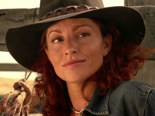 McLeod's Daughters - For Love or Money