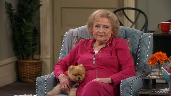 Hot in Cleveland - All Dolled Up