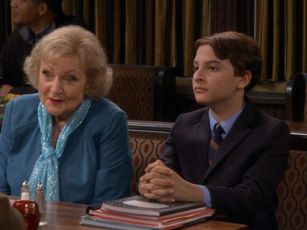 Hot in Cleveland - The Young and the Restless