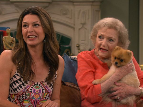 Hot in Cleveland - Comfort and Joy