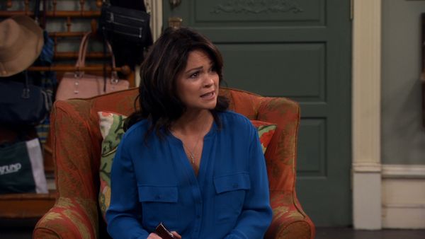 Hot in Cleveland - People Feeding People