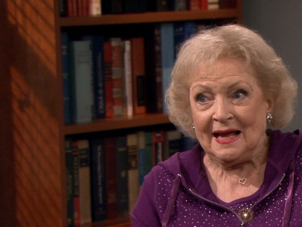 Hot in Cleveland - Dr. Who?