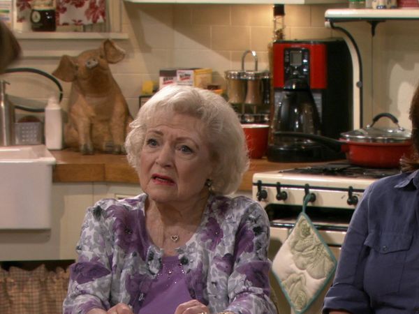 Hot in Cleveland - What Now, My Love?
