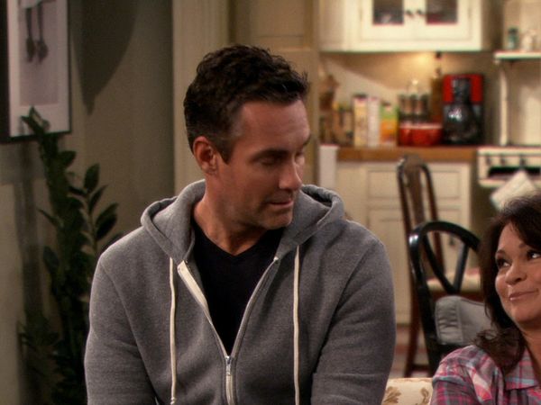Hot in Cleveland - The Proposal