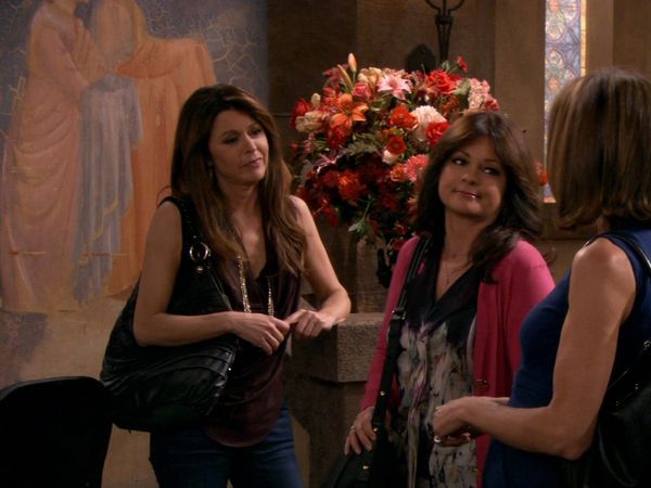 Hot in Cleveland - Magic Diet Candy