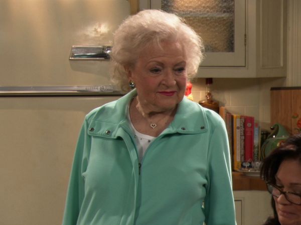 Hot in Cleveland - Unseparated at Birthdates