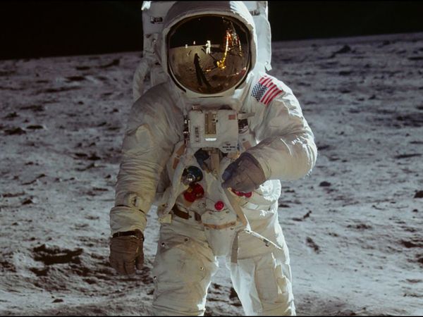 The Apollo Chronicles - Part 4 - Hailed As Heroes