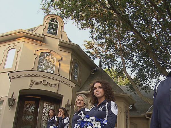 Dallas Cowboys Cheerleaders: Making the Team - Hit The Field