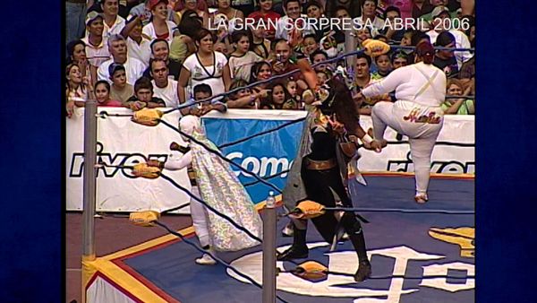 Lucha libre AAA - LA GRAN SORPRESA