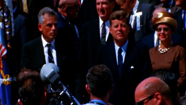 Xploration Outer Space - Highlights of Apollo