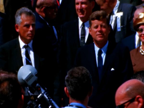 Xploration Outer Space - Highlights of Apollo