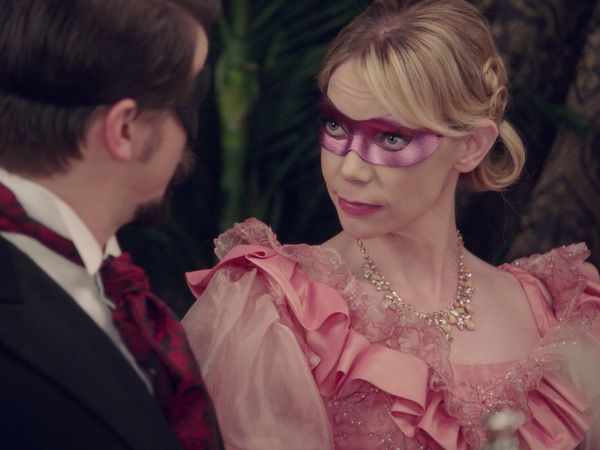 Another Period - Maskenball